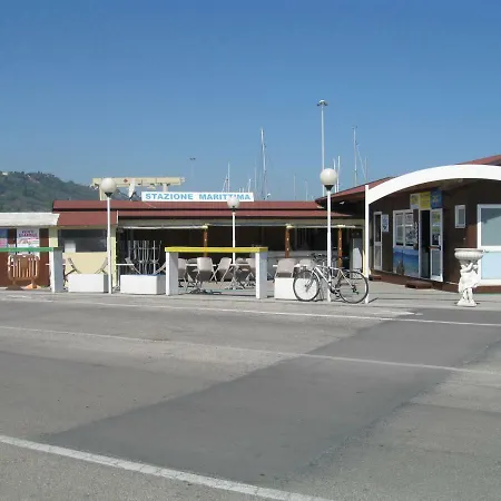 Casa Vacanze Ponte Mare * פסארו